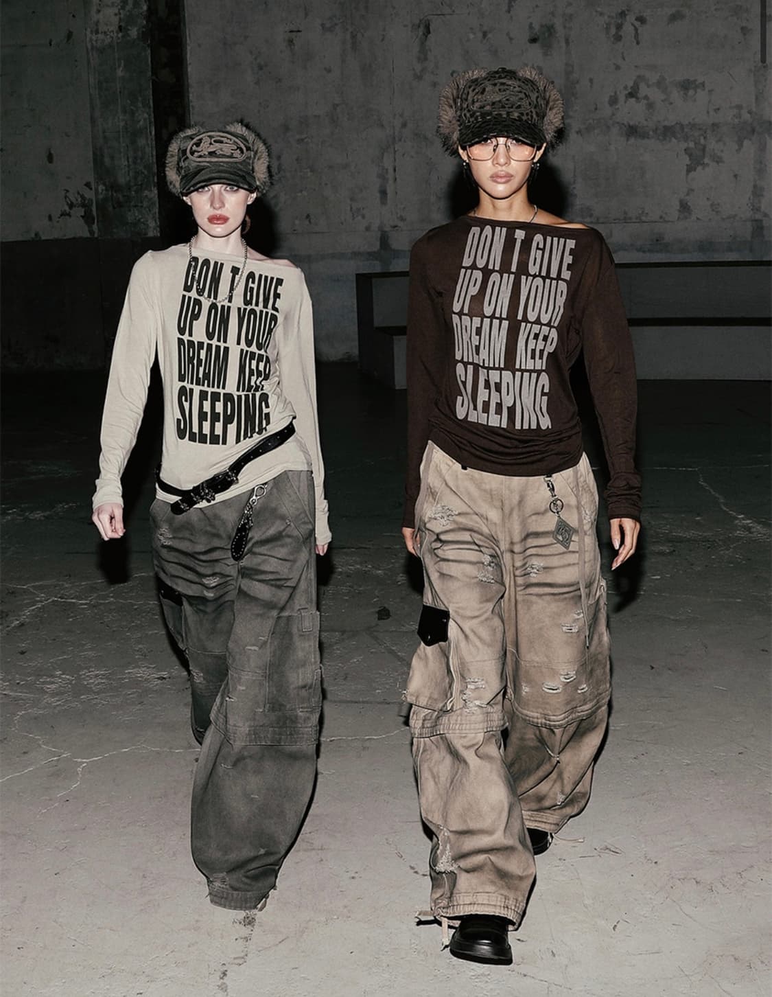 배드블러드 보트넥 루즈핏 티 샌드 상품이미지2