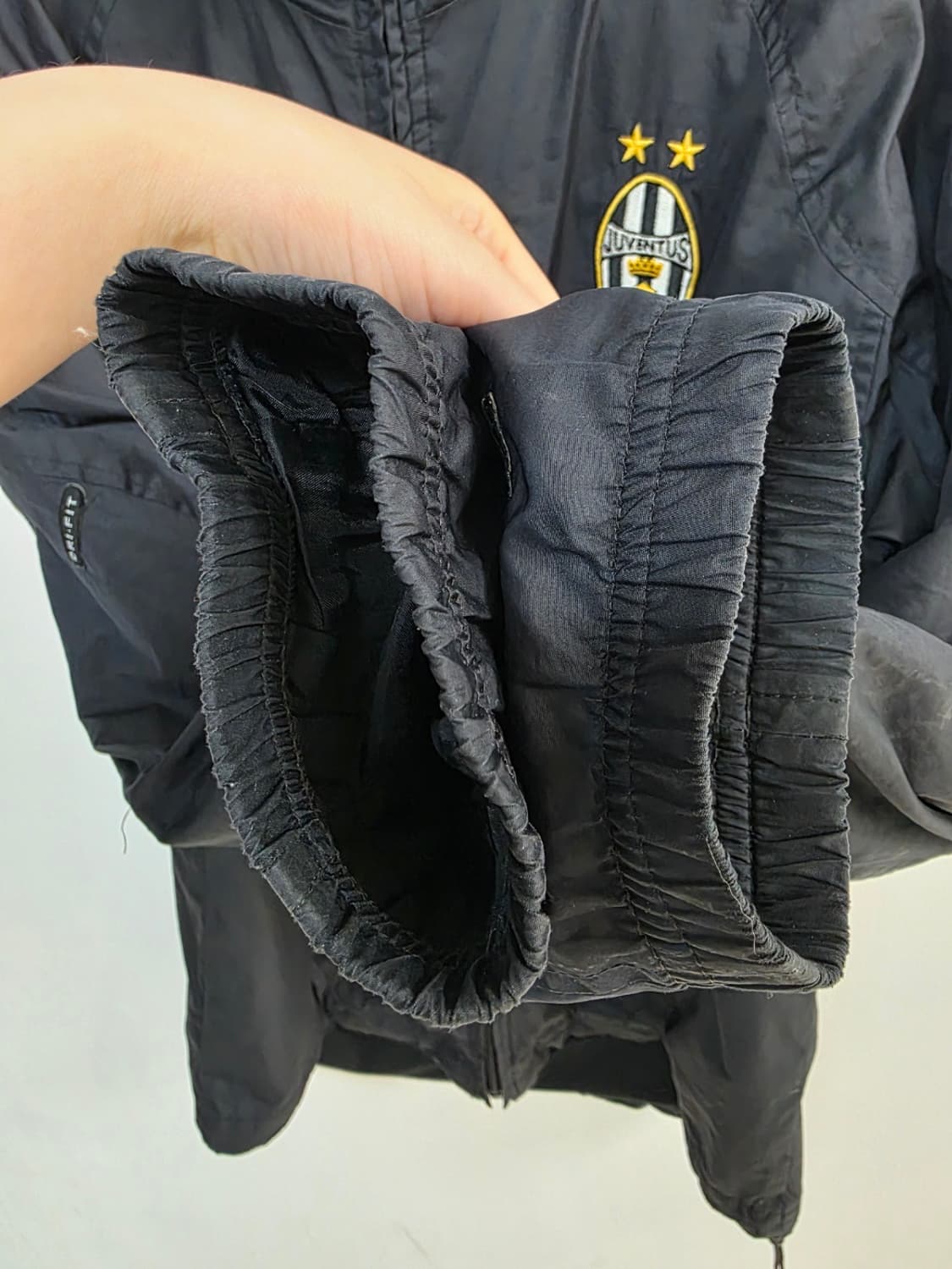 Nss sports 나이키 유벤투스 발렌시아골 패러디 바람막이 상품이미지10