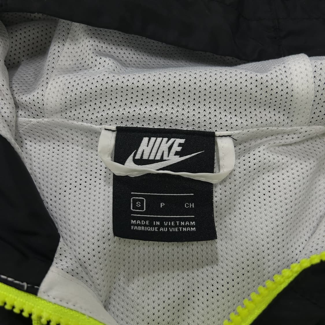 나이키 바람막이 형광/블랙/화이트 후드집업 s 상품이미지2