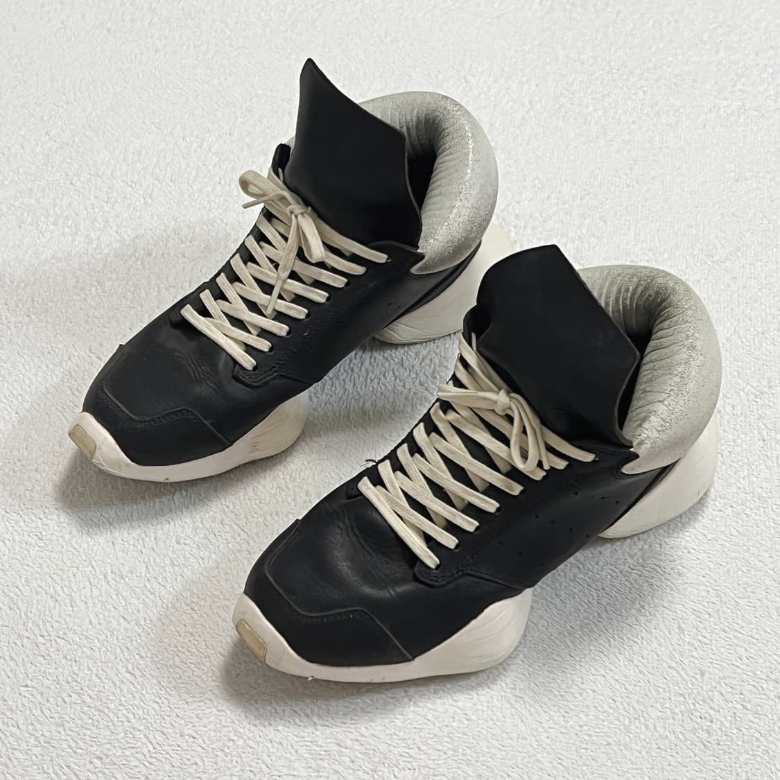 릭오웬스 아디다스 러너 레더 블랙 상품이미지1