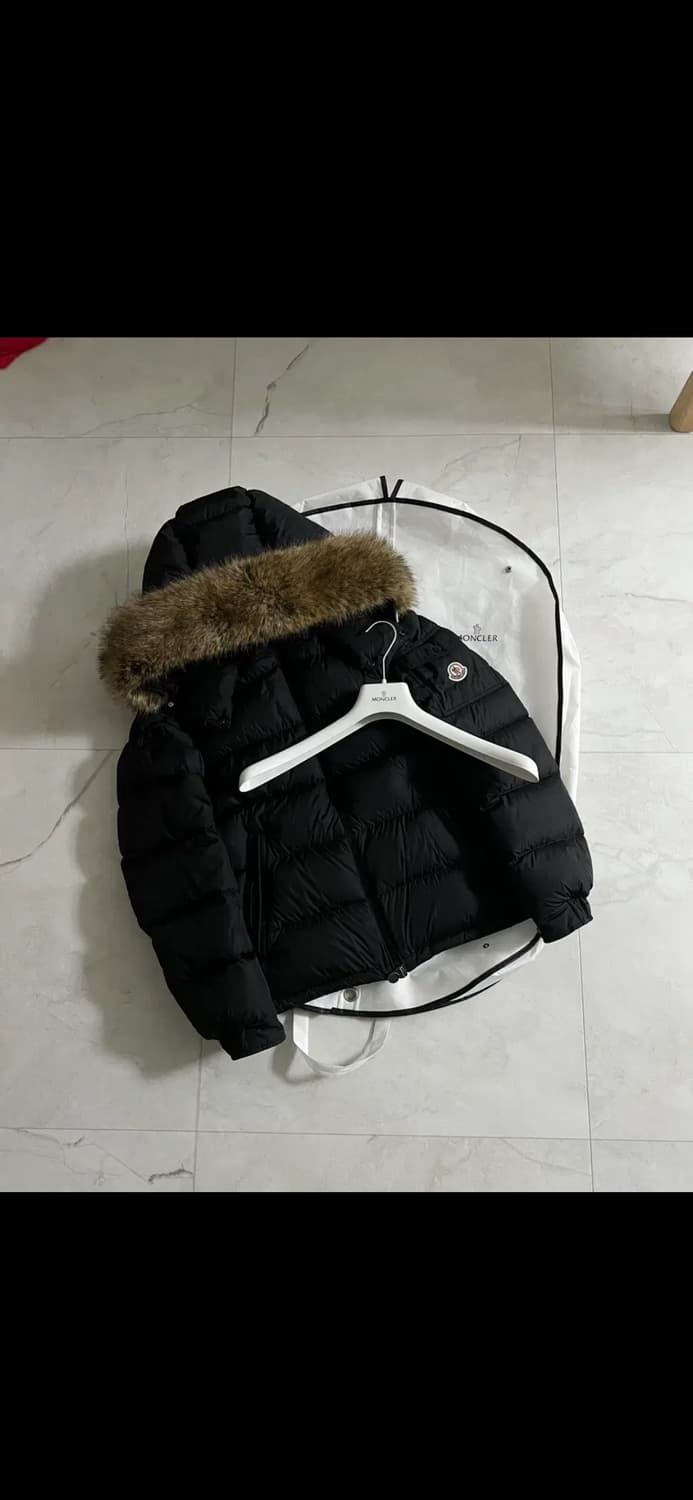 몽클레어 마야프 블랙 패딩 상품이미지1