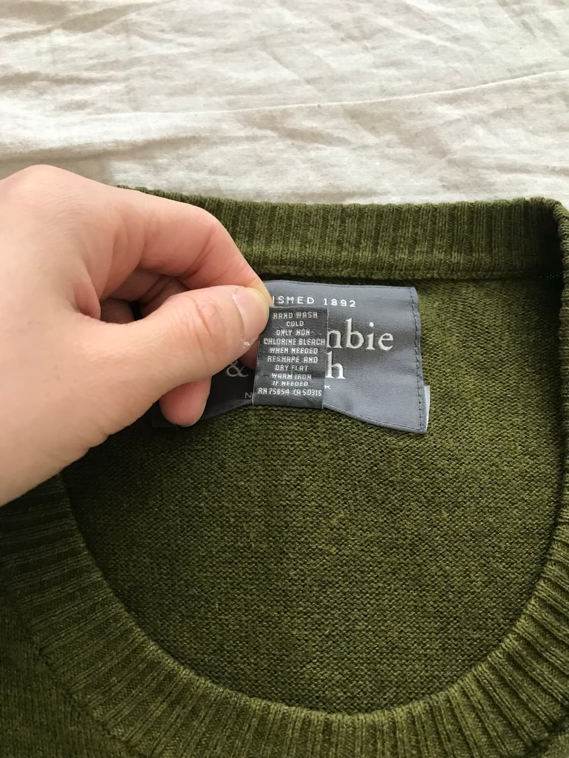 아베크롬비 산양 자수로고 카키 니트 상품이미지7