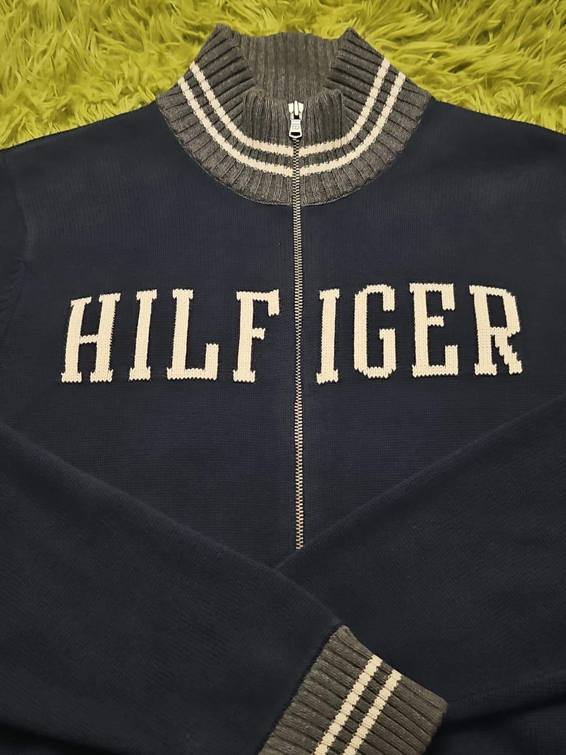 타미힐피거 빅로고 배색 집업 니트 상품이미지3