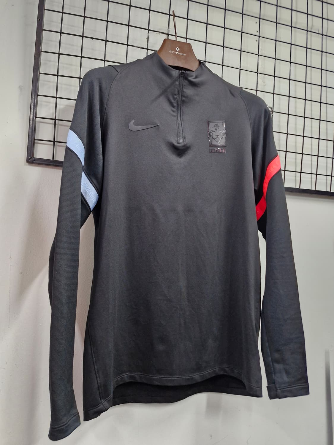 105XL 나이키 코리아 스트라이크 드릴탑. 상품이미지2