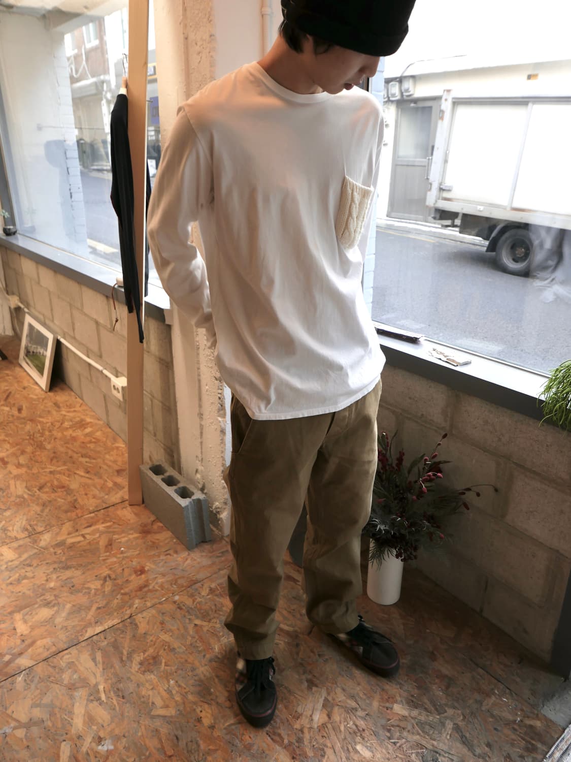 비즈빔 니트 포켓 롱슬리브 상품이미지1