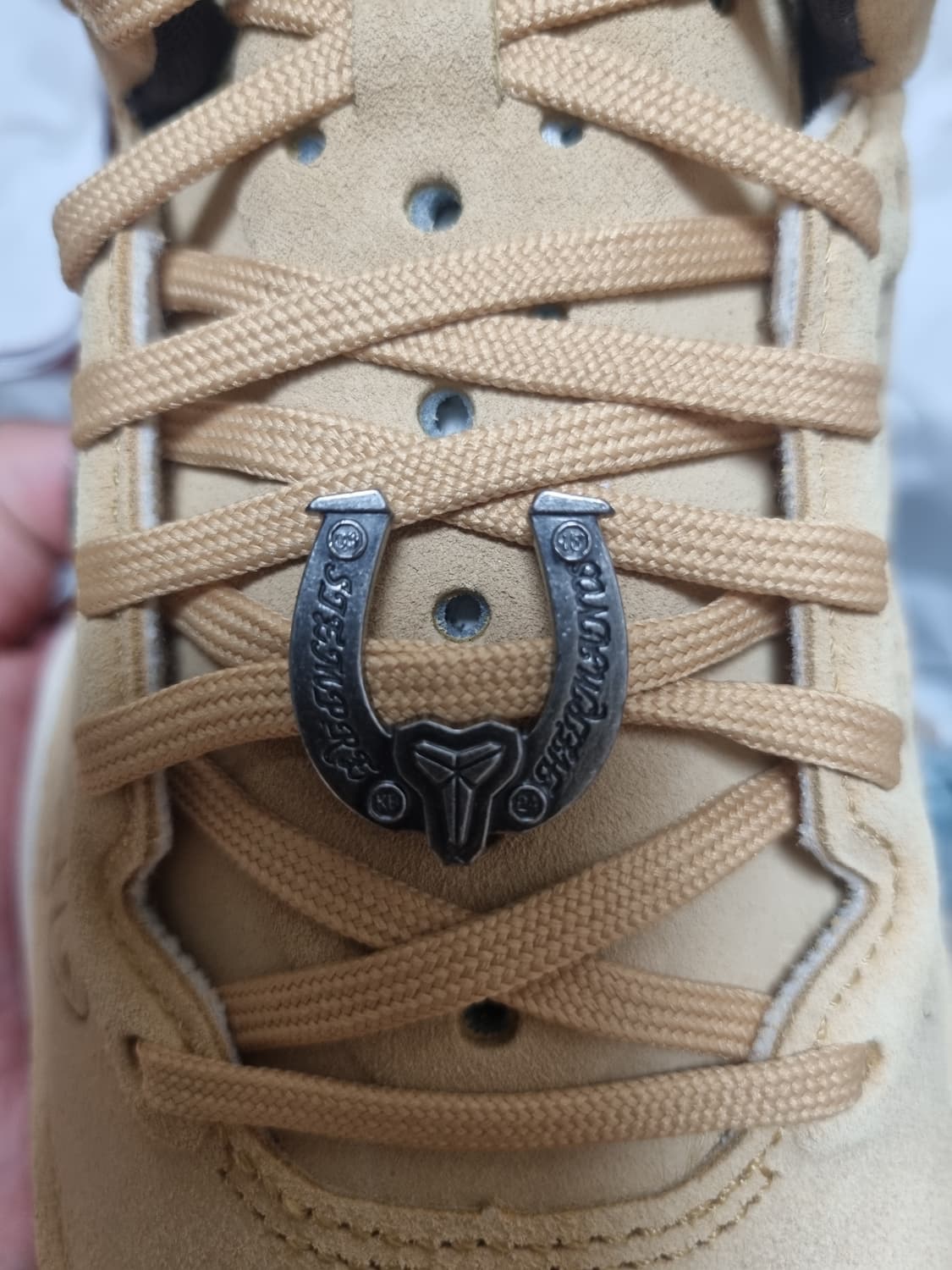 나이키 코비 8 프로트로 시엠프레 미오 트와인 앤 바로크 브라운
250 상품이미지3