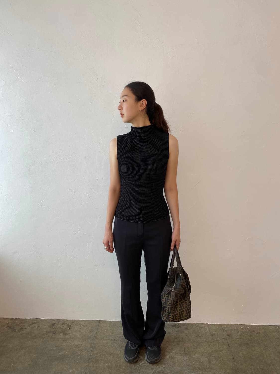 플리츠 터틀넥 슬리브리스 상품이미지8