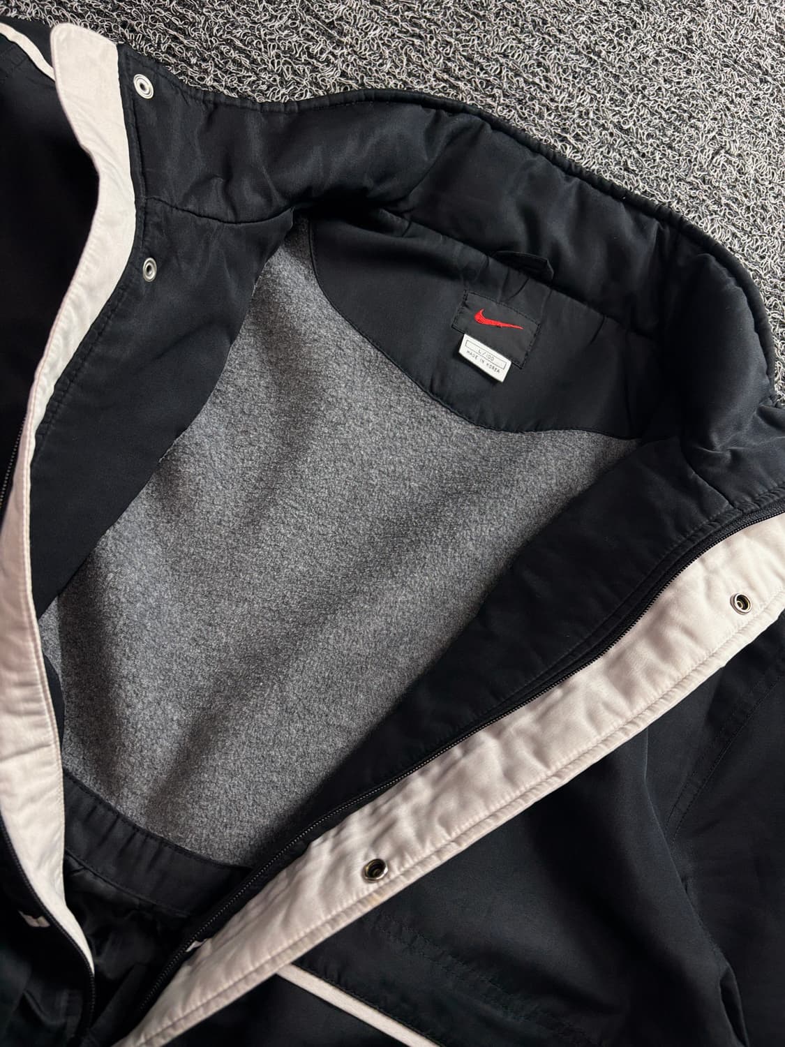 나이키 스우시 올드스쿨 블랙 누빔 자켓 3417 상품이미지5