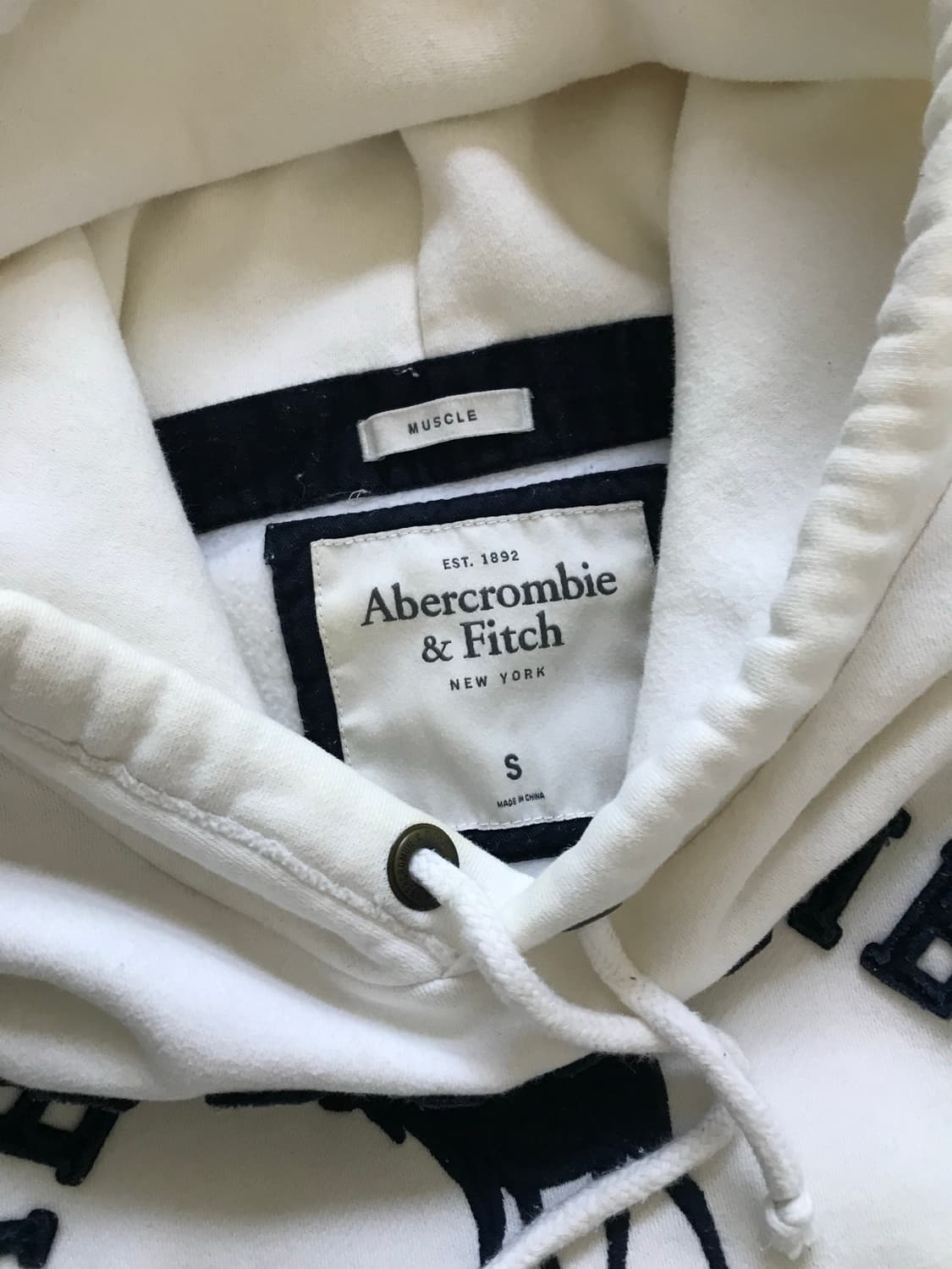 아베크롬비 중앙 자수 로고 화이트 후드티 상품이미지7