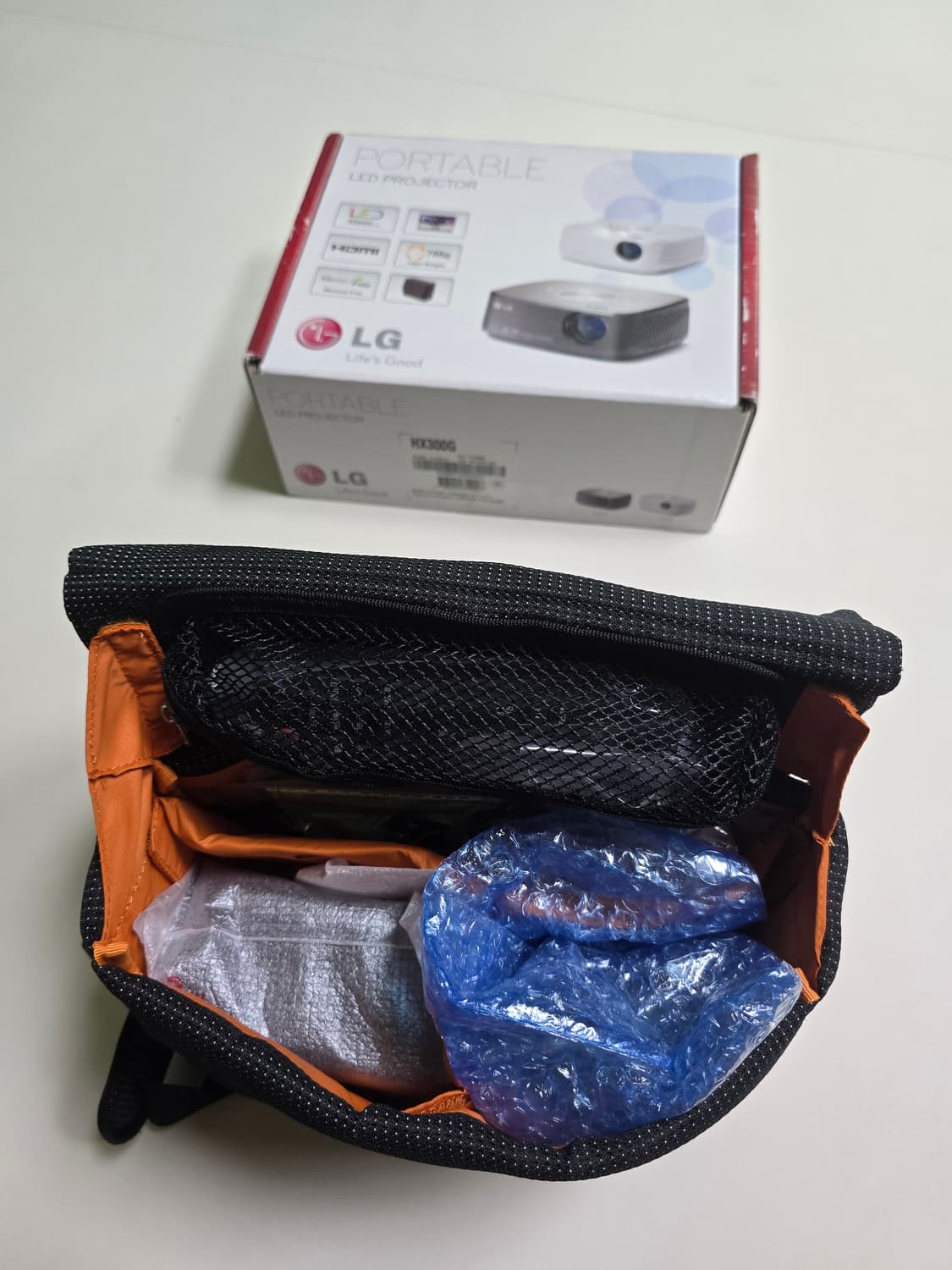 LG 미니빔 프로젝터 HX300G 풀세트 (거의 새상품급) 상품이미지3