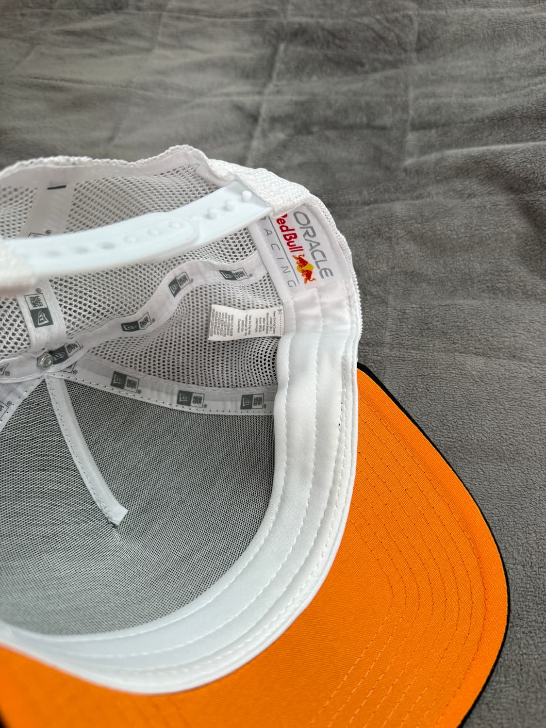 레드불 레이싱 뉴에라 E-Frame 트럭커 캡(A+ 중고상품) 상품이미지3