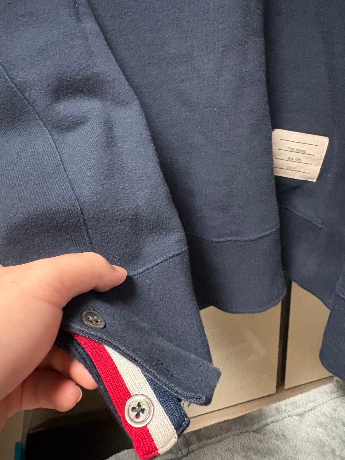 [풀구성/정품] 톰브라운 네이비 맨투맨 4사 상품이미지7