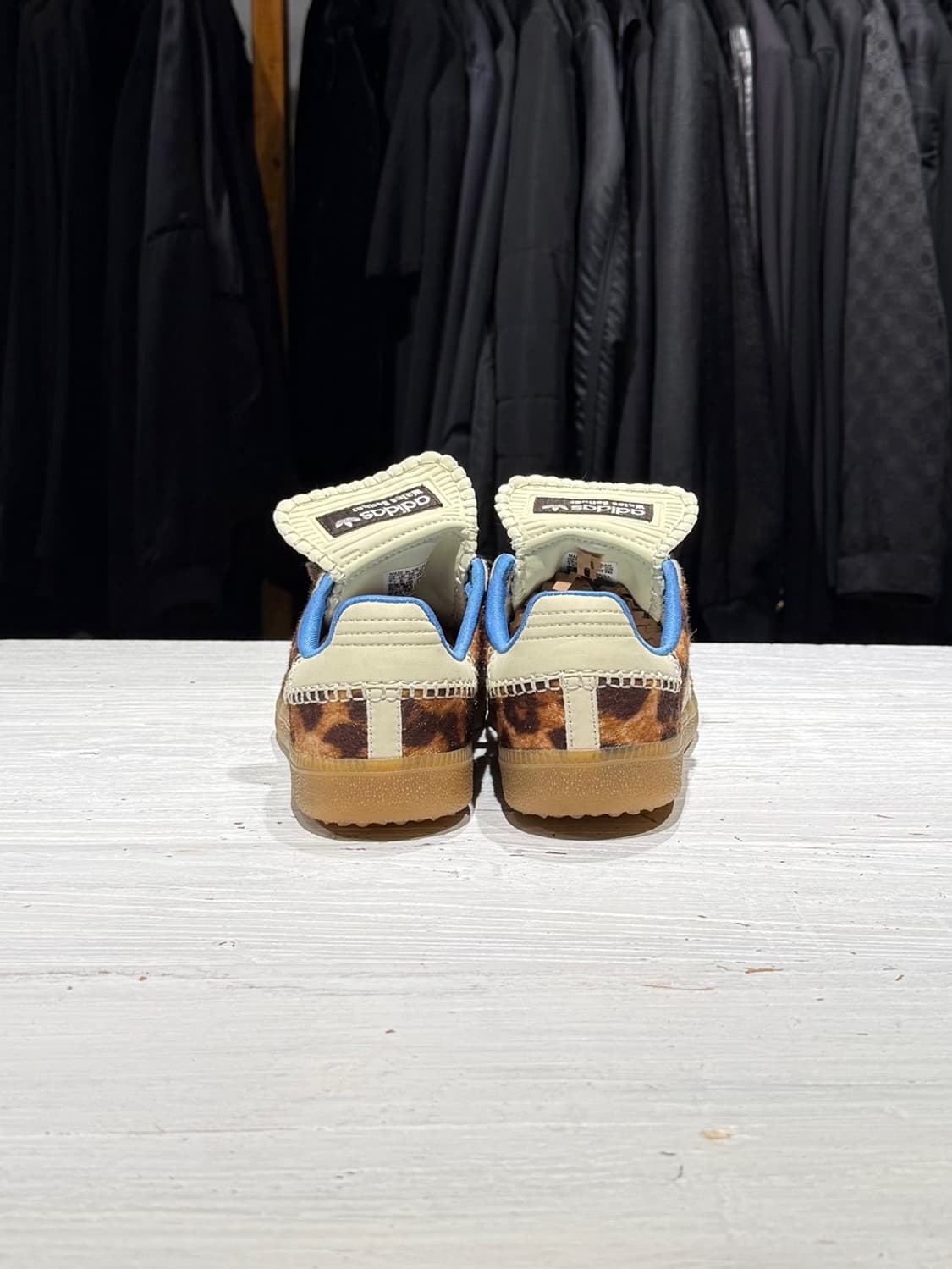 아디다스 x 웨일즈 보너 레오파드 포니 삼바 스니커즈 상품이미지4