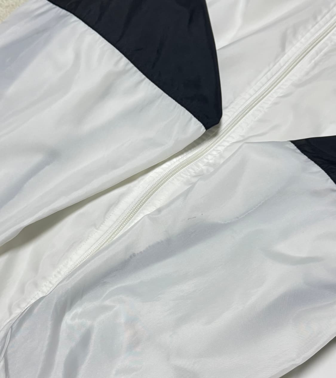 나이키 올드스쿨 흰검 버건디 바람막이  상품이미지4