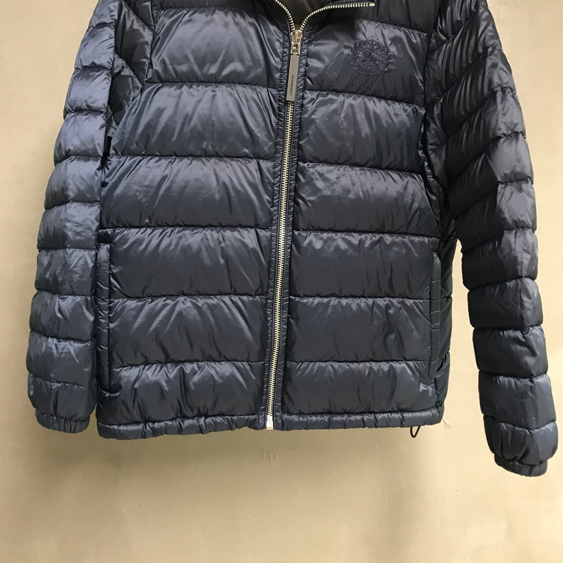 버버리 패딩 네이비 M 상품이미지3