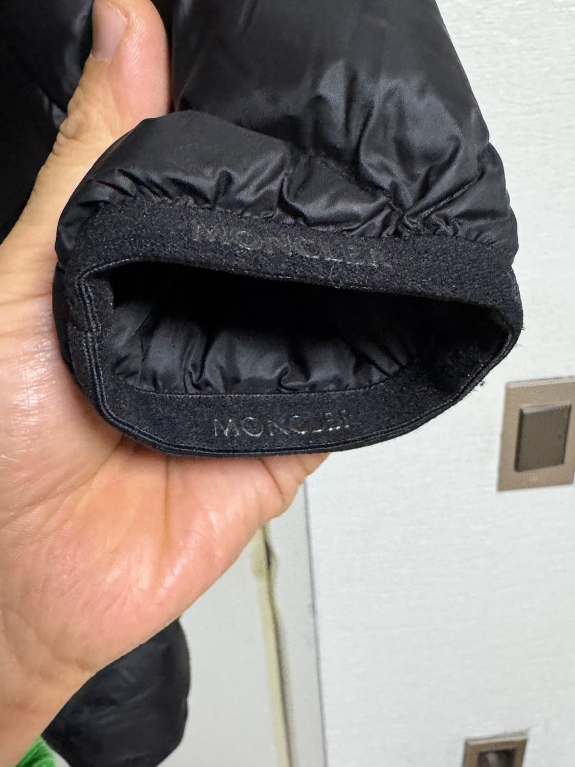 몽클레어 여성 경량 롱패딩 블랙 상품이미지4