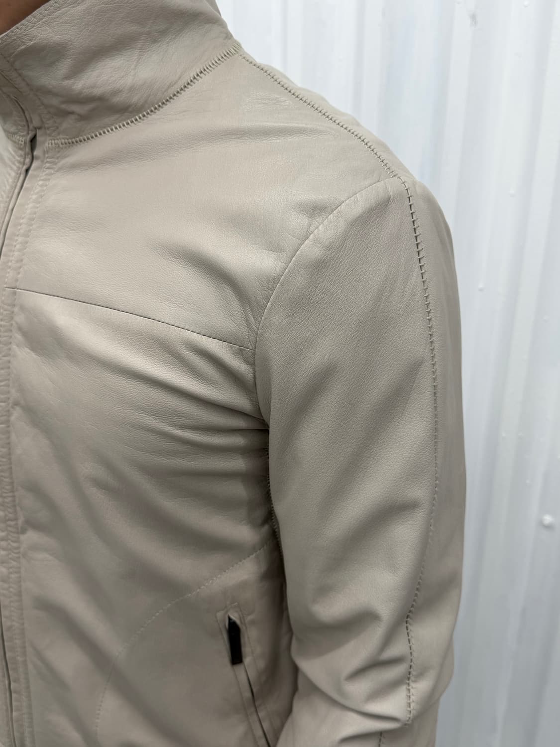 Emporio Armani Lambskin Hybrid Zip JK 상품이미지3