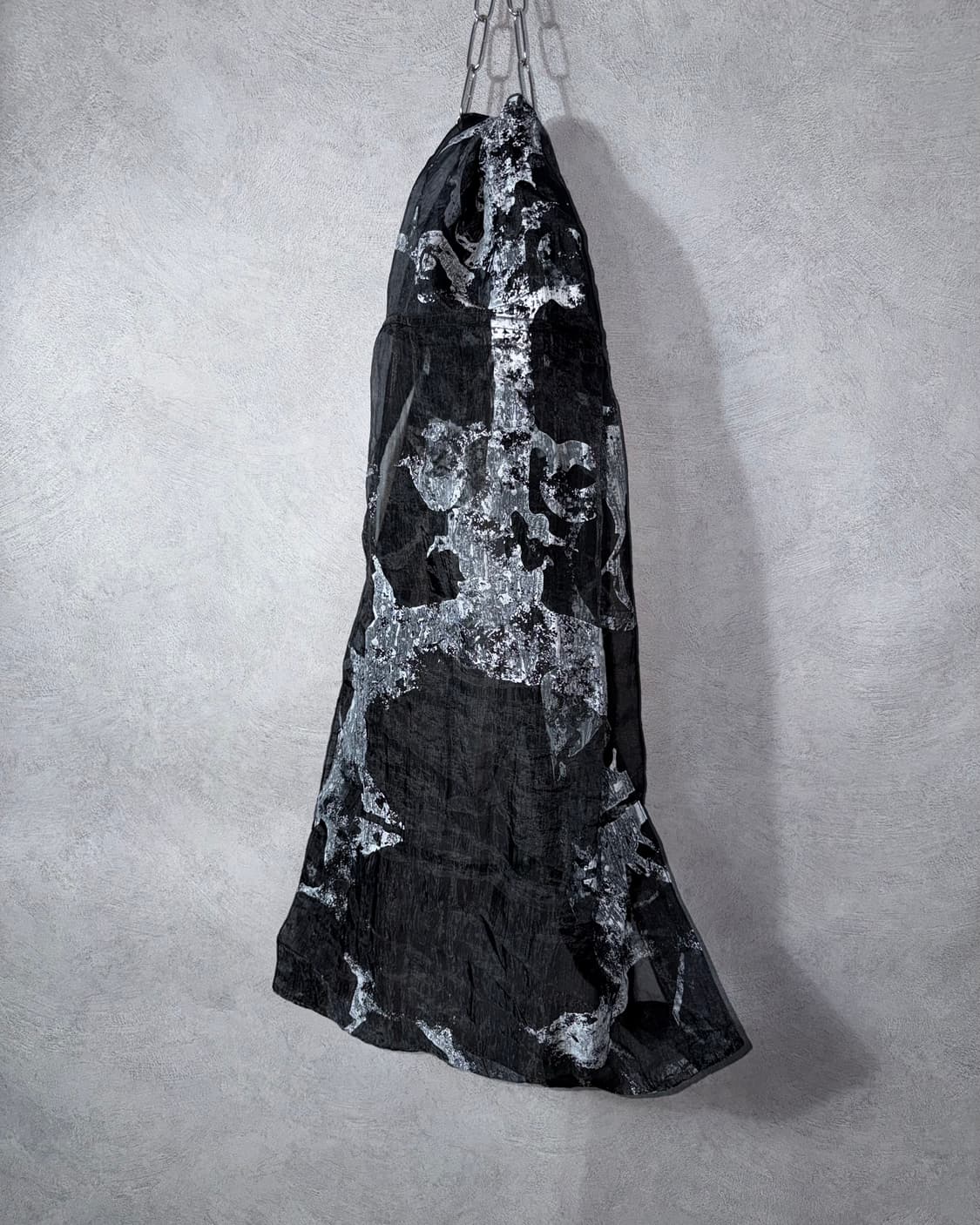 Julius Distressed Graphic Stole 상품이미지1