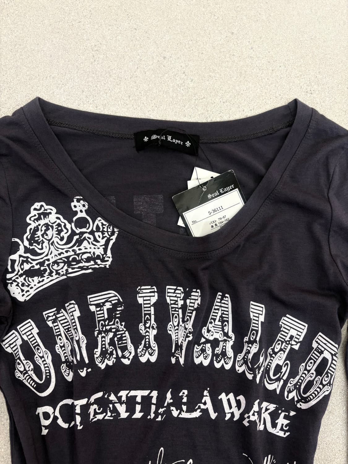 차콜 펑크 큐빅 롱슬리브 상품이미지3