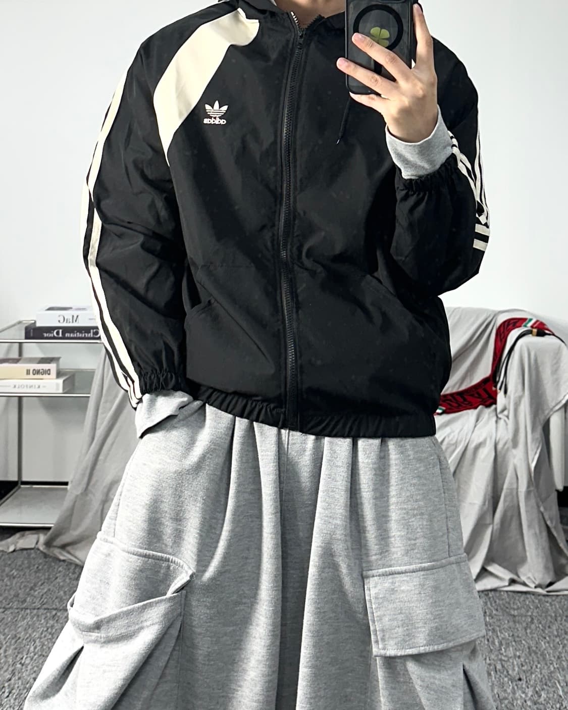 아디다스 블랙 화이트 파이어버드 후드 바람막이 상품이미지3