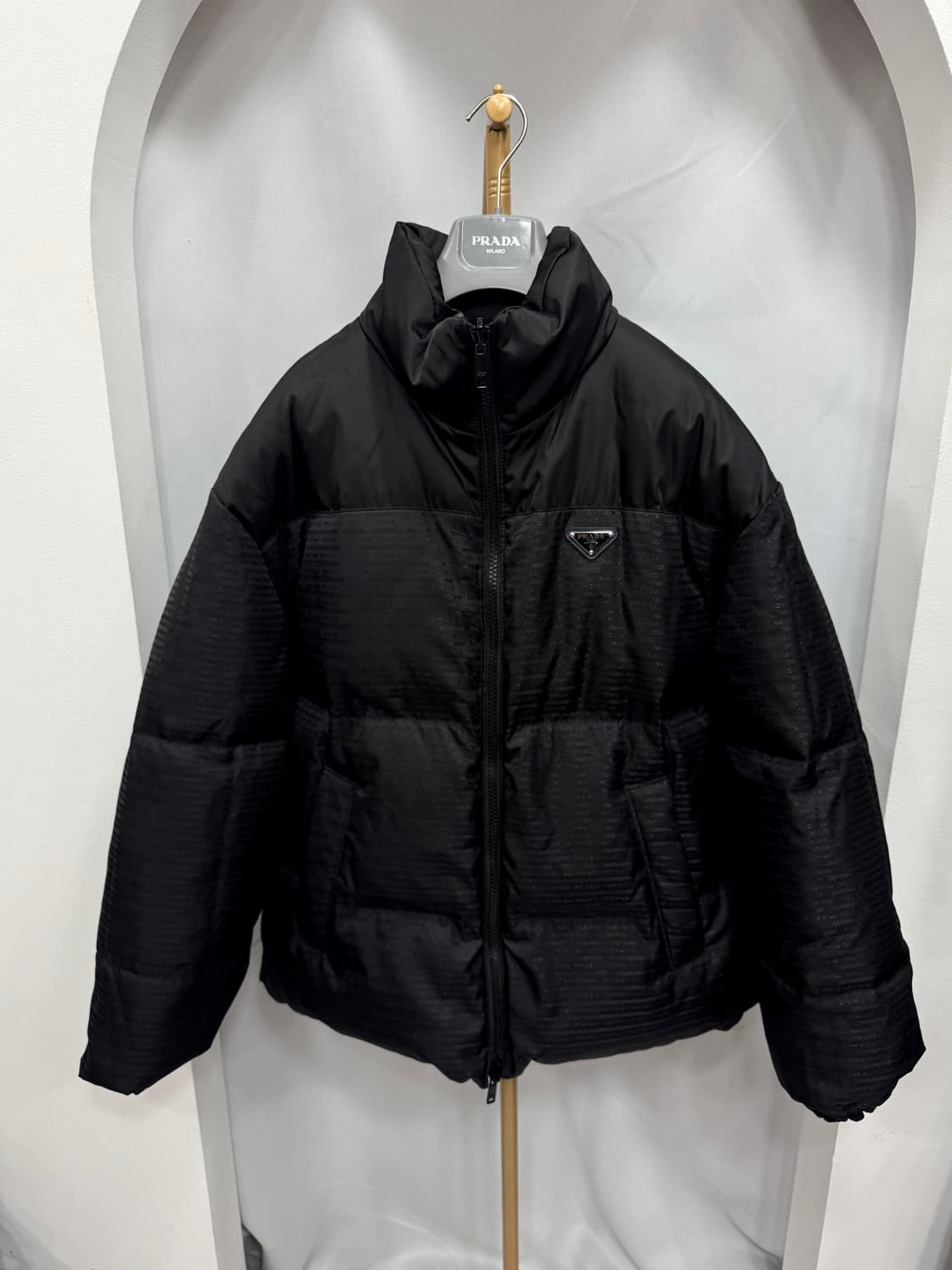 프라다 삼각로고 나일론 리버서블 양면 패딩 M   상품이미지2