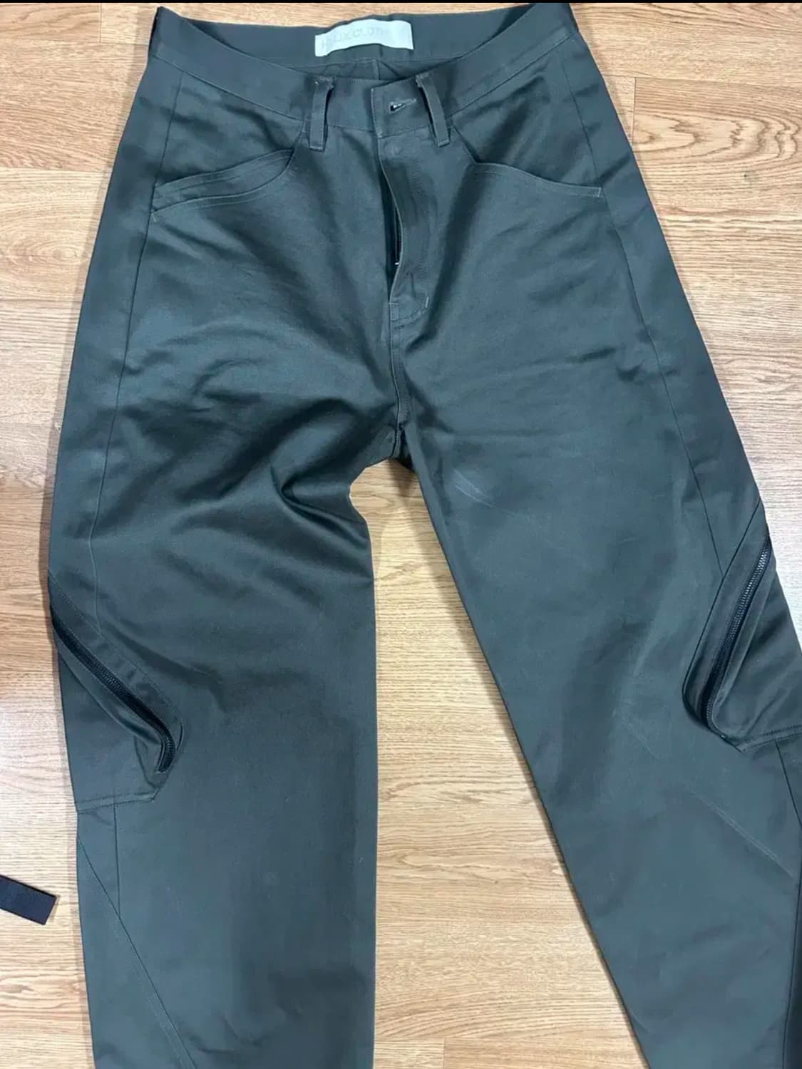 헬릭스 클로딩 GEOMETRIC POCKET PANTS (GRAPHITE 상품이미지3