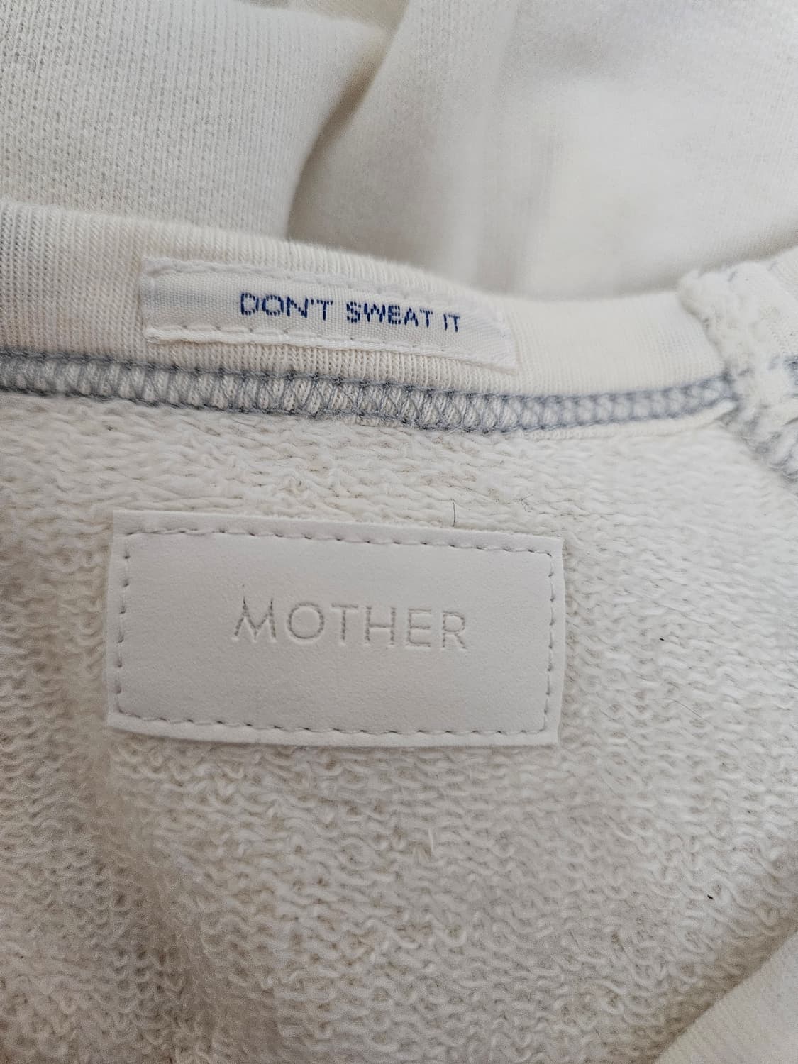 MOTHER DENIM 마더 진 맨투맨 S

(24년) 상품이미지6