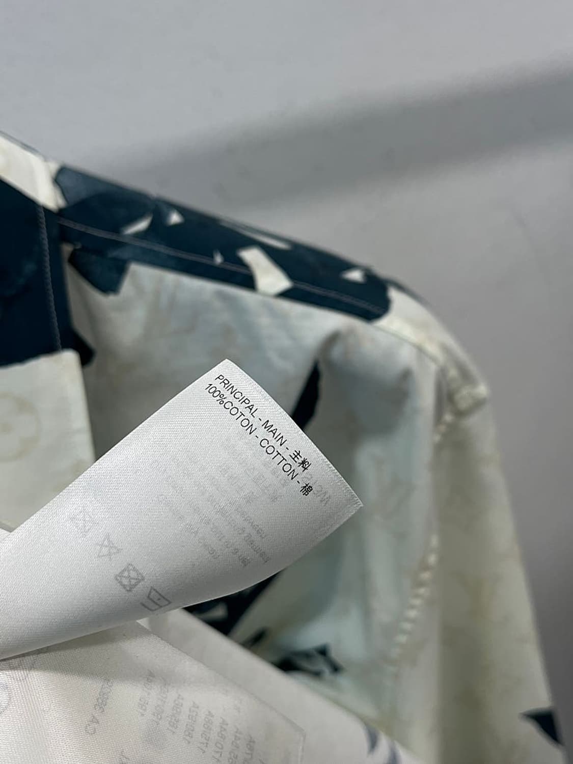 105) 루이비통 24ss 모너그램 플라워 셔츠  상품이미지8