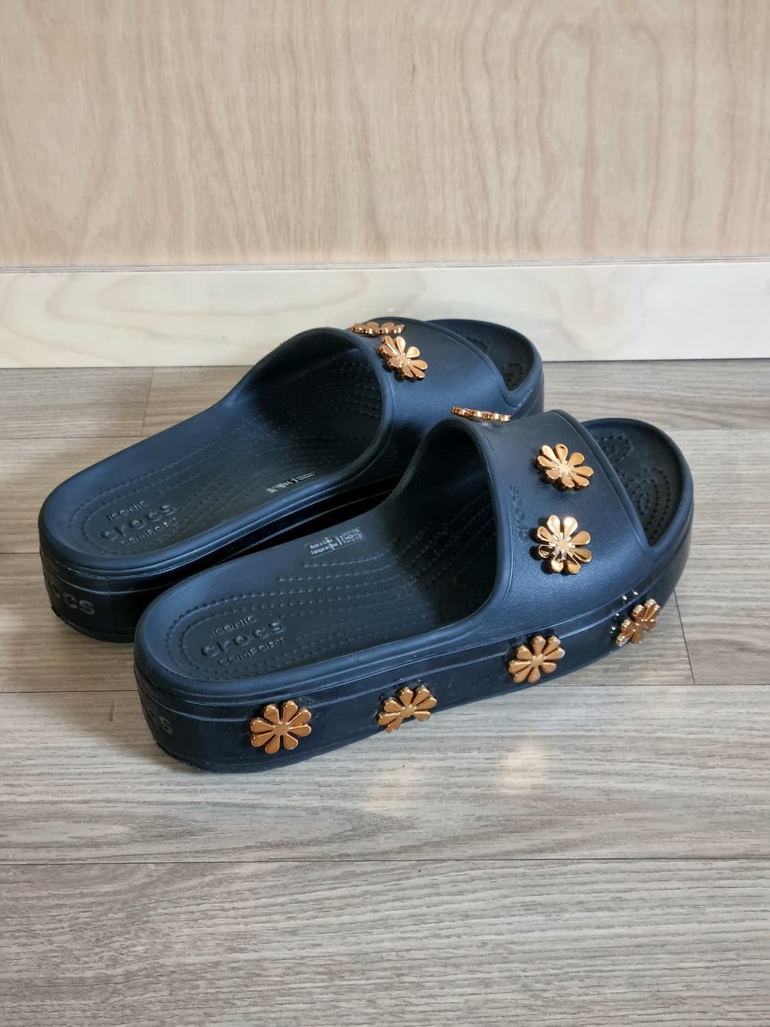 Crocs 크록스 크록밴드 플랫폼 메탈릭 블룸 슬라이드 슬리퍼 250 상품이미지8