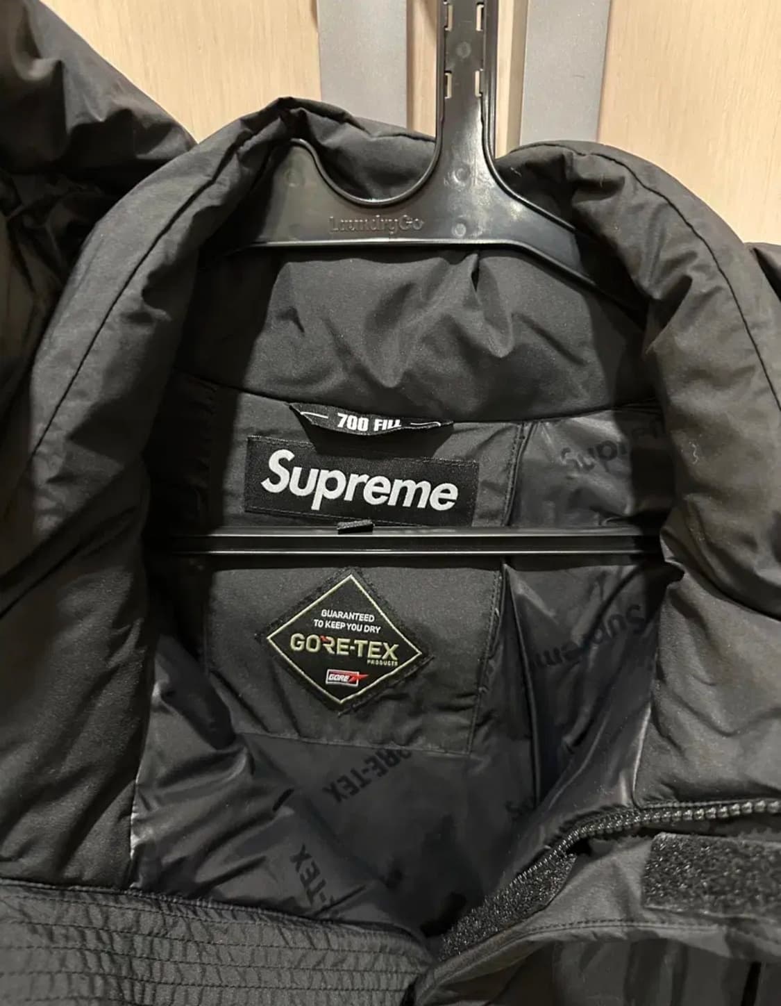 슈프림 고어텍스 패딩 상품이미지3