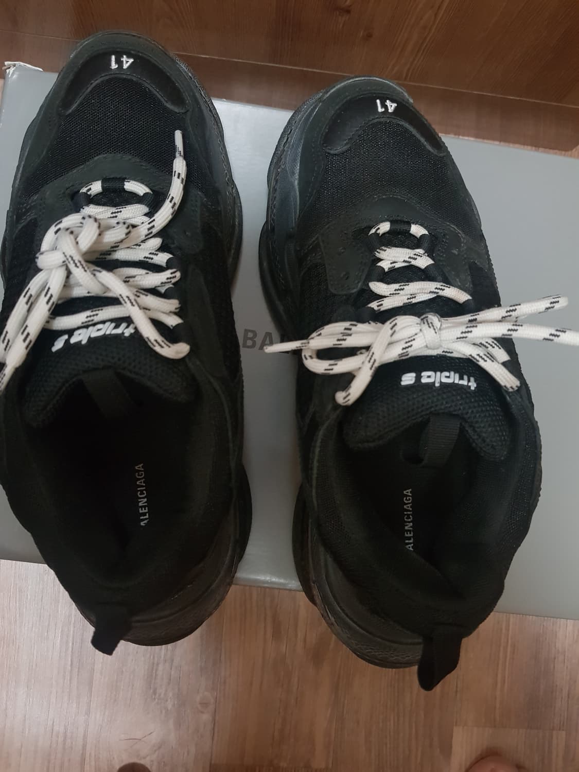 발렌시아가 트리플s 더티블랙 41e 상품이미지6