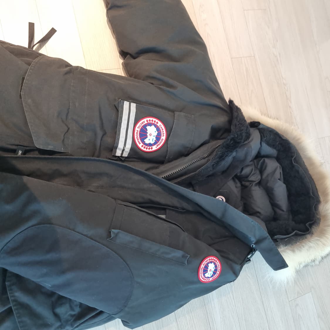 캐나다구스 스노우만트라 m 팝니다. 상품이미지1