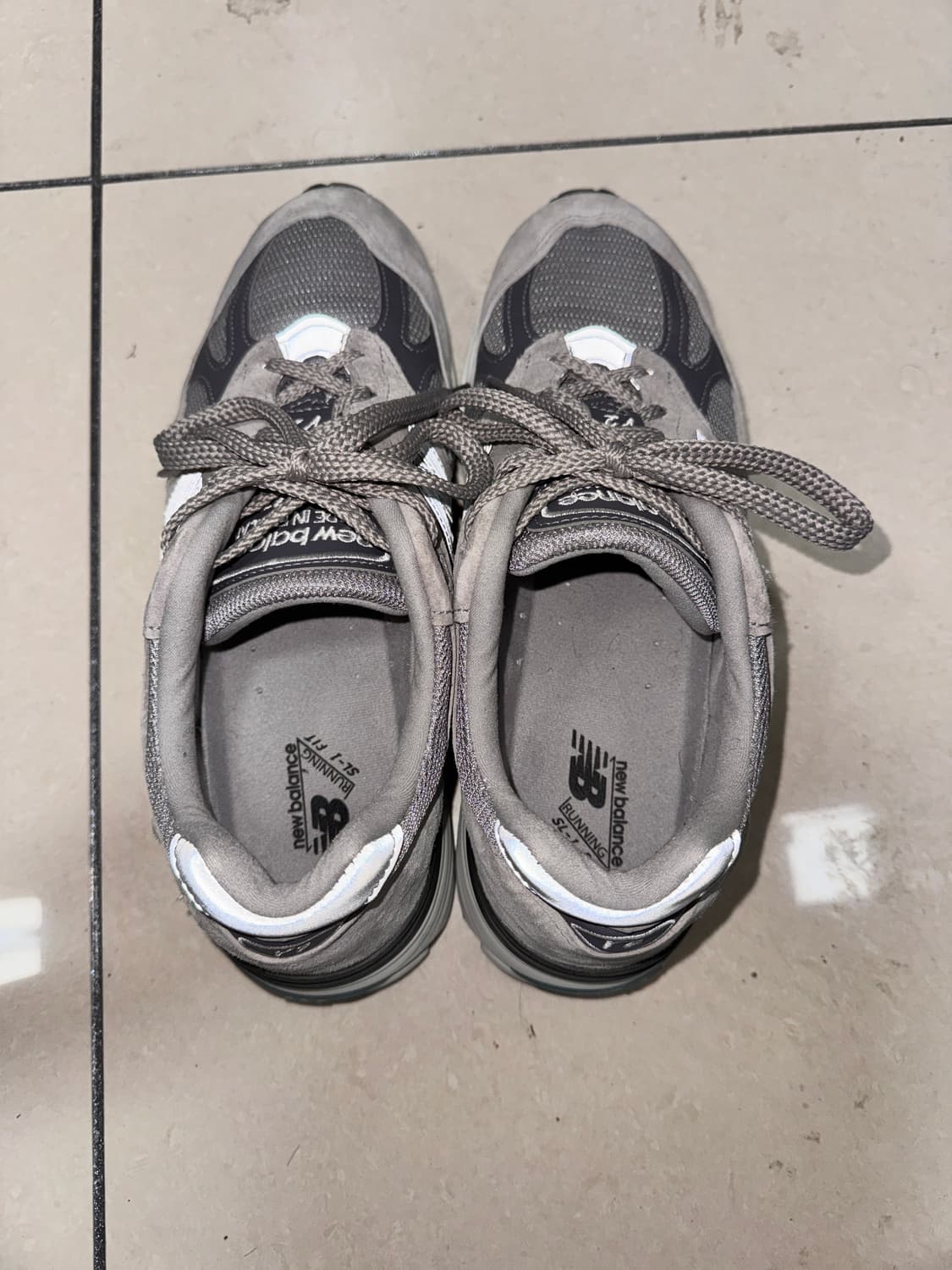 (275) 뉴발란스 991v2 그레이 락 릿지 알로이 실버 상품이미지2