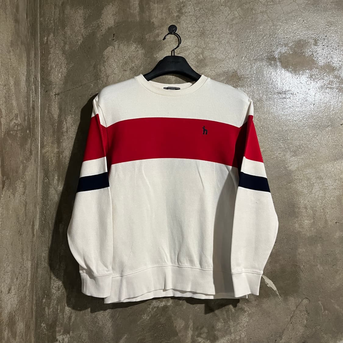 헤지스 라운드 니트 상품이미지1