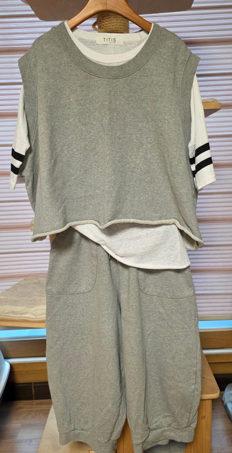 회색트레이닝세트 상품이미지1