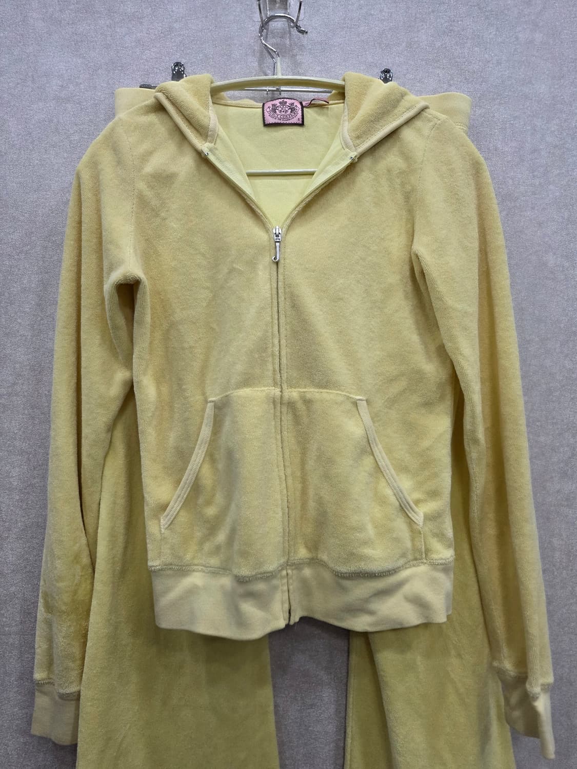 쥬시꾸뛰르 벨루어 트레이닝 세트 JUICY COUTURE 상품이미지1