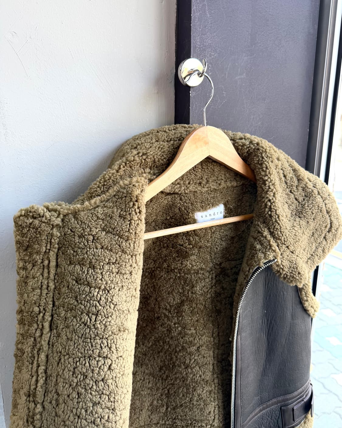 2/ 산드로 무스탕 레더 베스트 자켓 상품이미지6