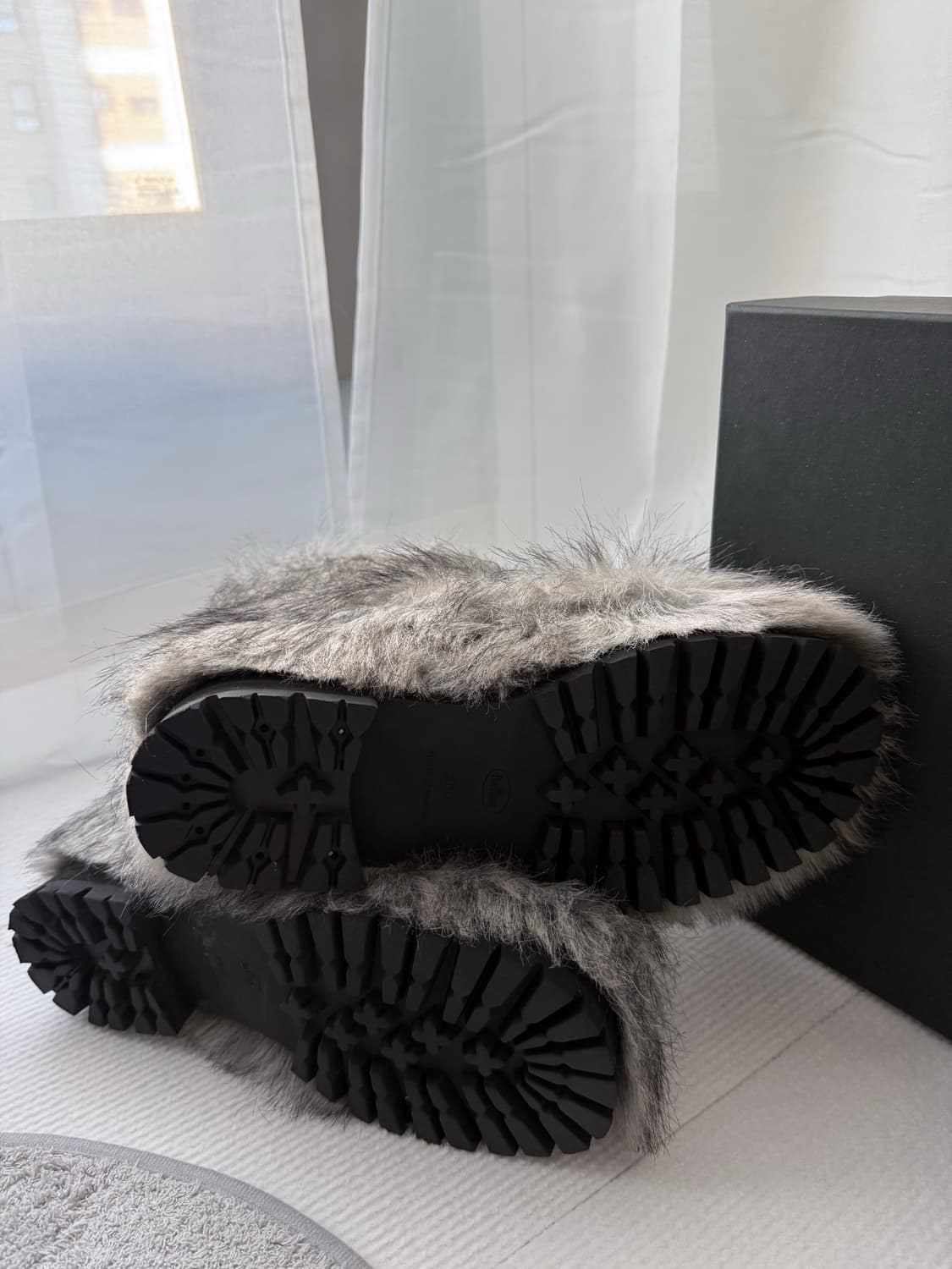 더 바넷 퍼 부츠 (그레이, 250) 상품이미지5