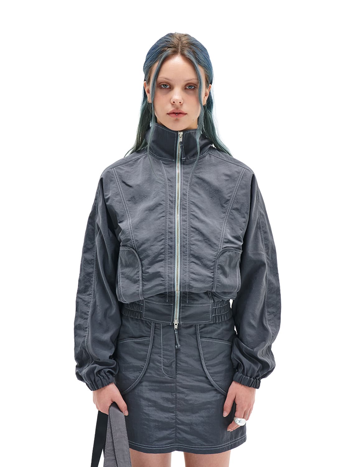 마뗑킴 CURVY CROP BOMBER JUMPER IN CHARCOAL 상품이미지1