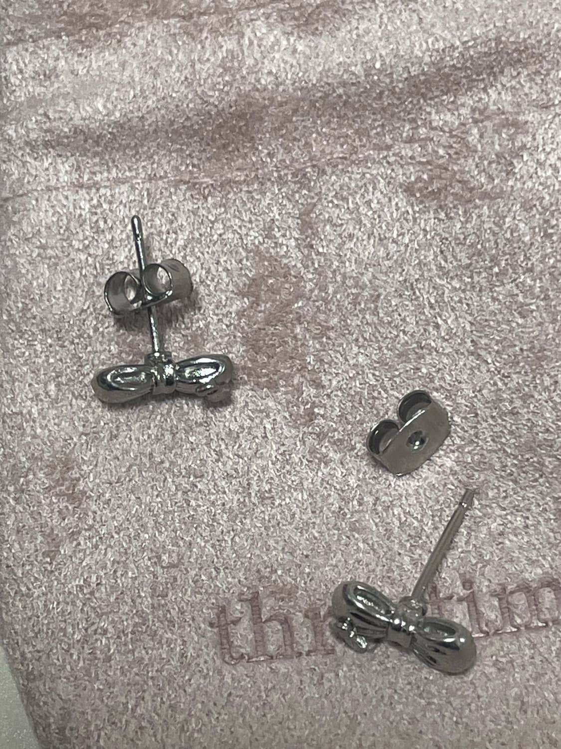 쓰리타임즈 귀걸이 (라이트실버) 상품이미지2