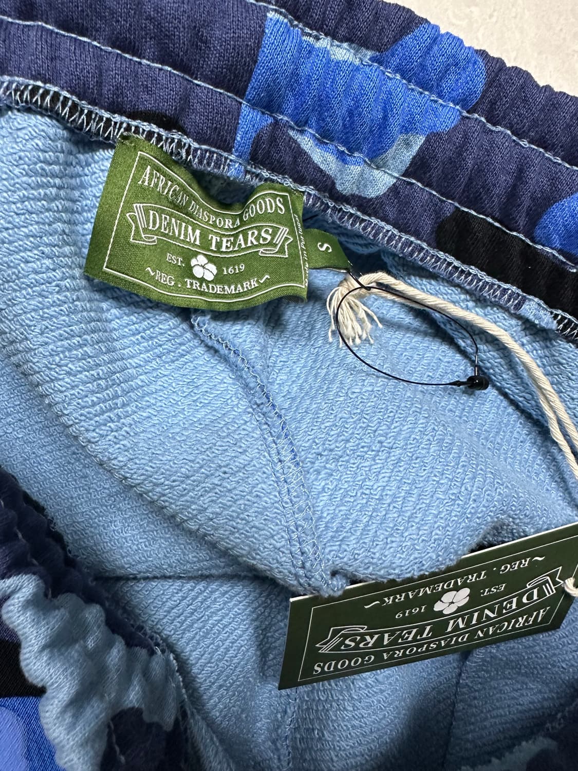 (새상품)데님티어스 블루 카모 스웻팬츠 상품이미지4