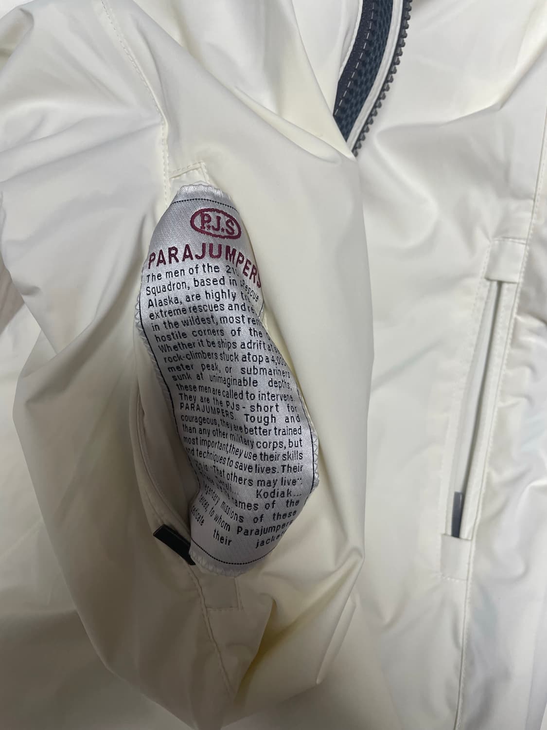 한글택 파라점퍼스 여성 리버시블 경량패딩 M 상품이미지7