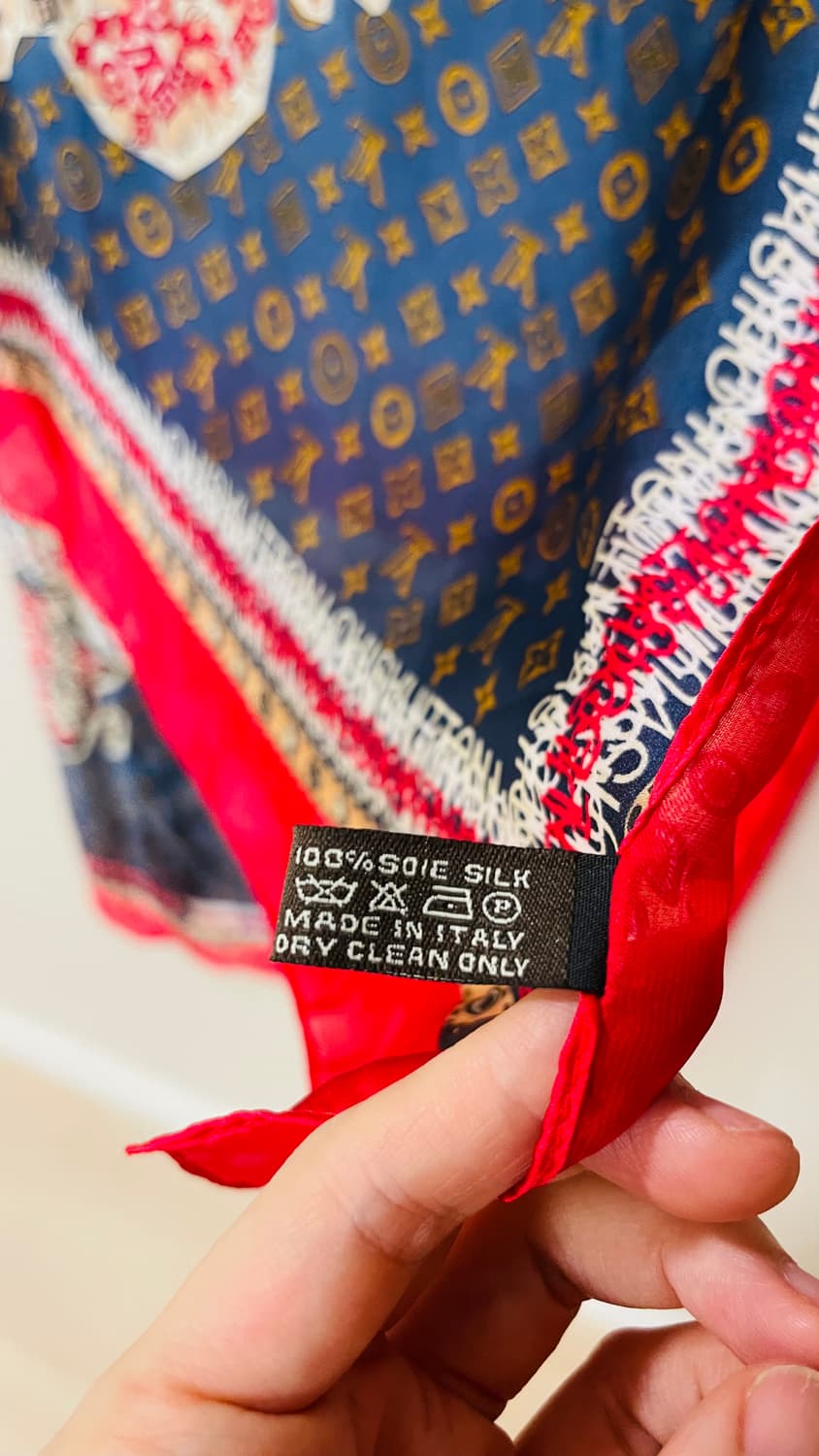 정품 루이비통 월드 맵 스퀘어 90 방도 실크 스카프. 구매가 120만원 상품이미지6