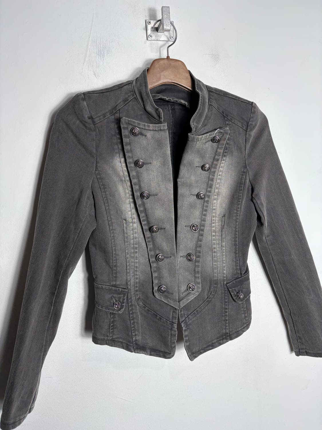 은장 단추 흑청 데님 자켓 상품이미지1