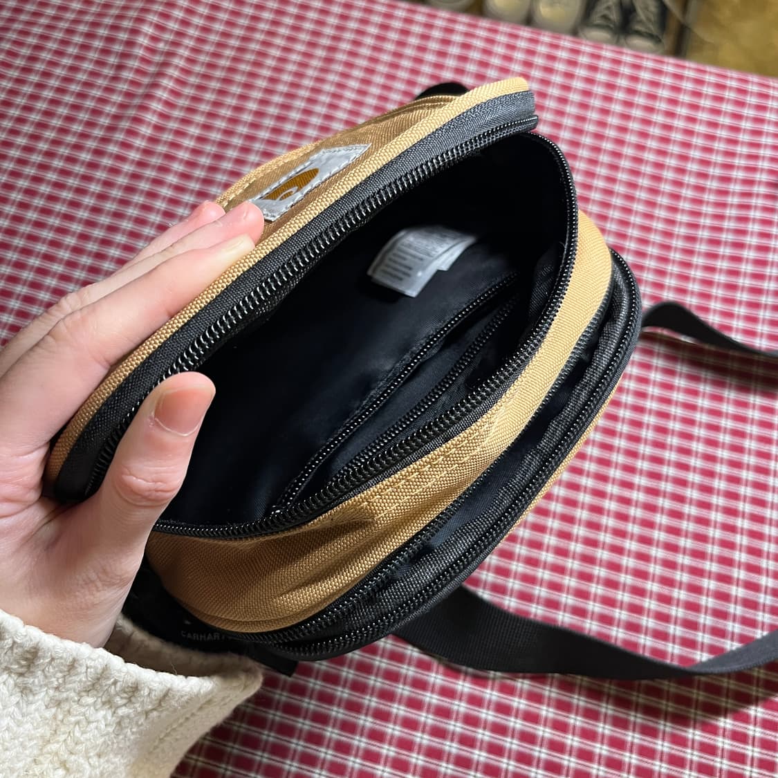 칼하트 wip 미니 크로스백 상품이미지8