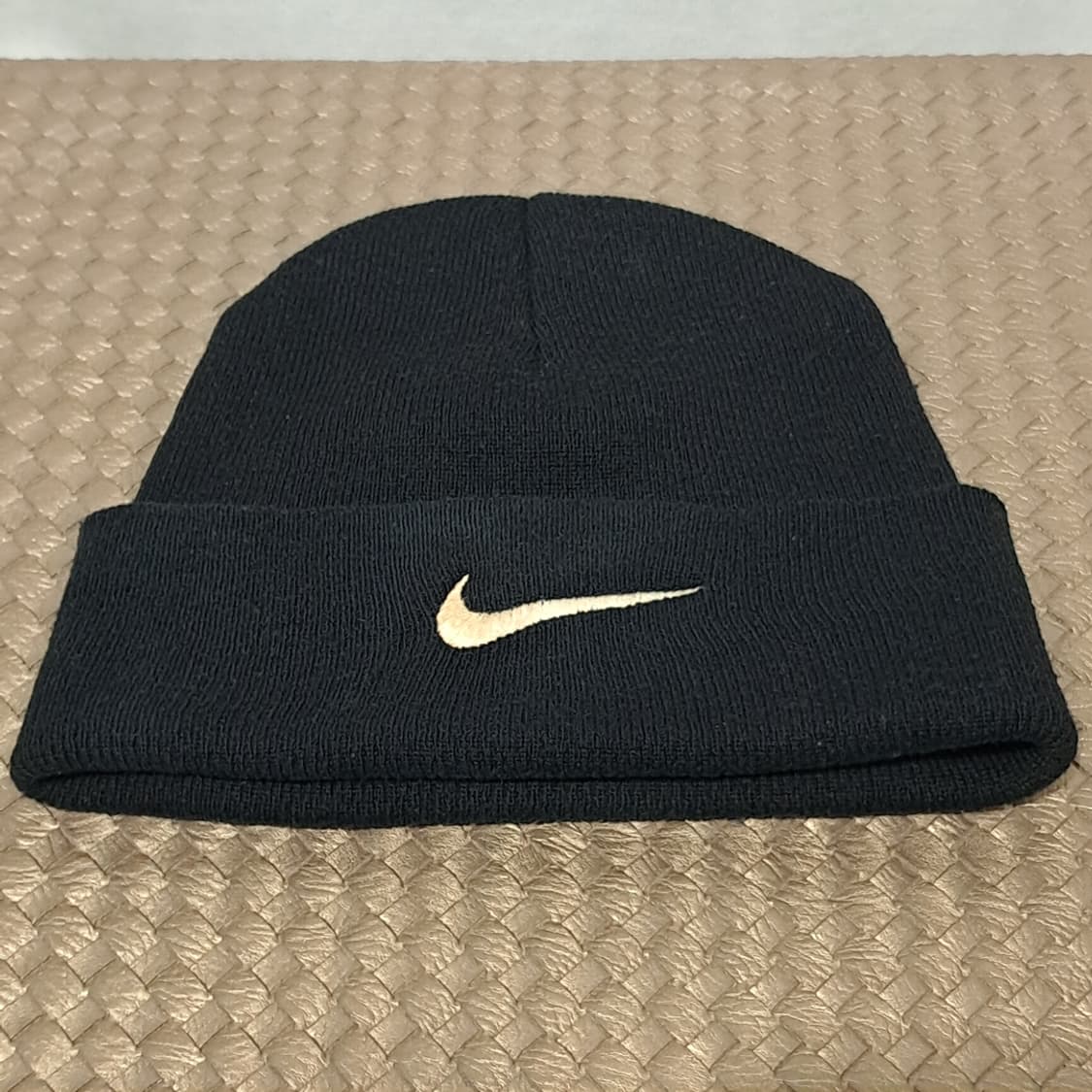 대만판 나이키 90s 블랙 & 골드 스우시 자수 아크릴 비니 P2013 상품이미지6