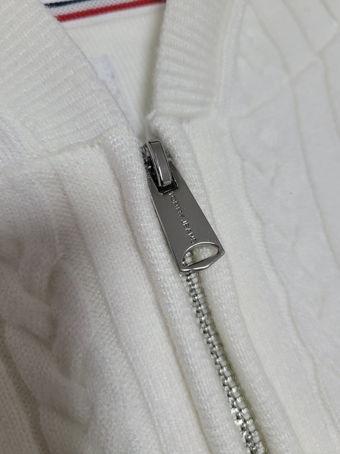 타미힐피거 크롭 케이블 니트 후드 집업  S 상품이미지5