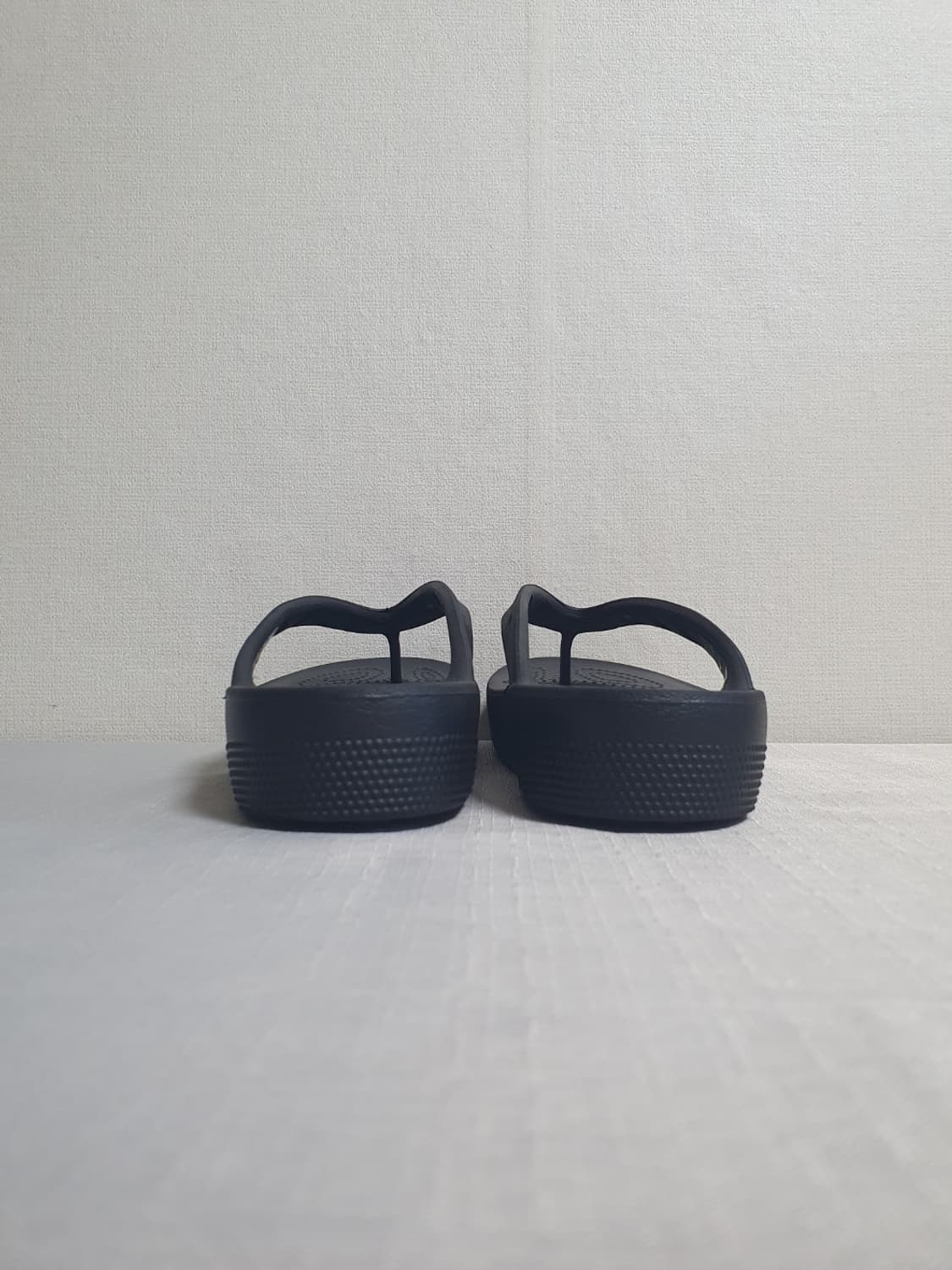 220mm 크록스 클래식 플랫폼 플립 블랙 상품이미지4