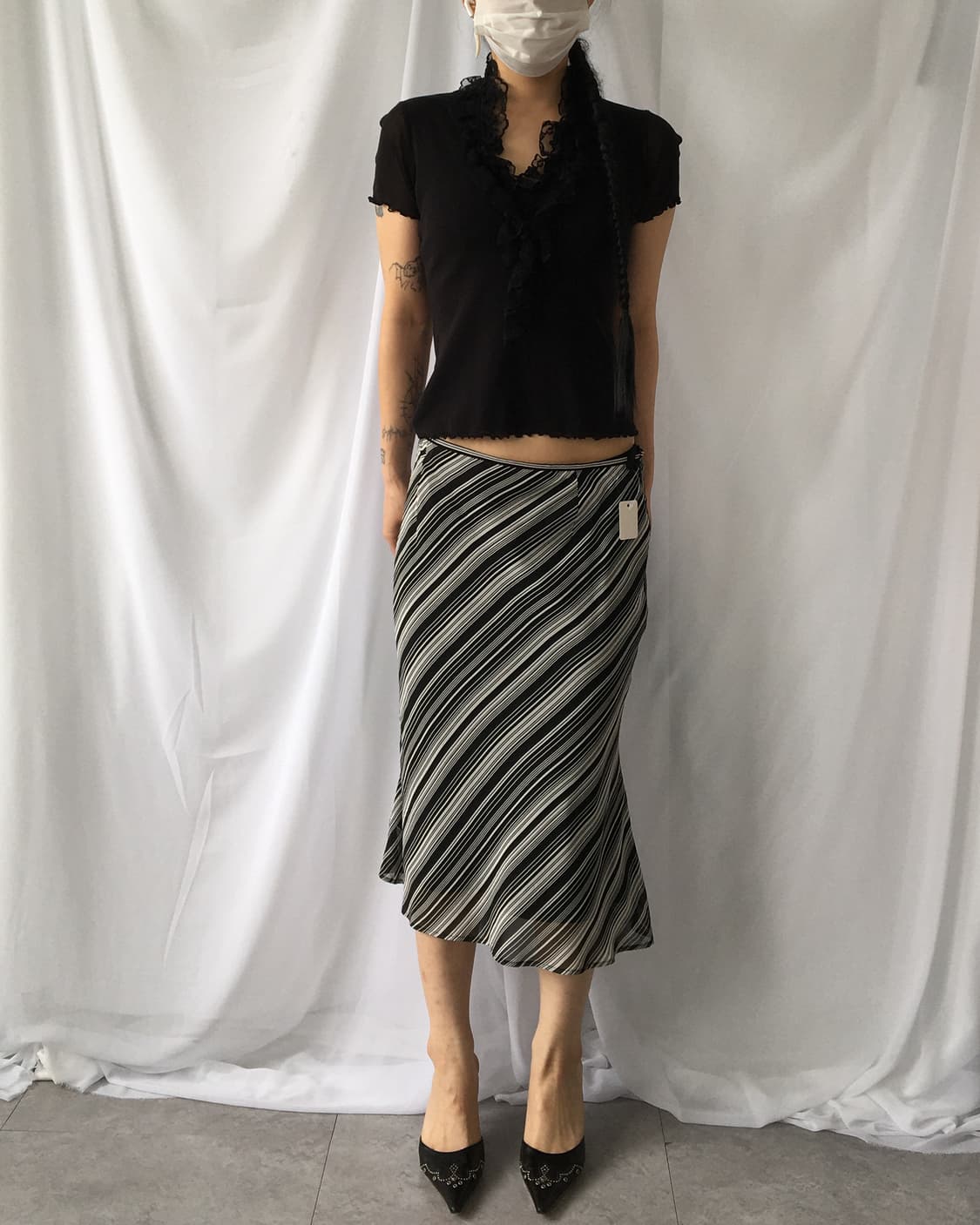 Ruffle point mesh top 상품이미지7