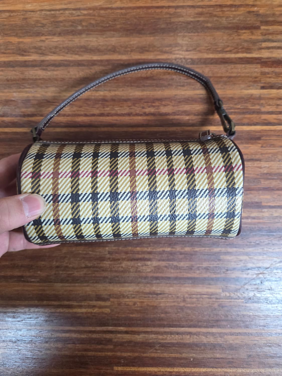 닥스 미니 원통 파우치 가죽 가방  상품이미지3